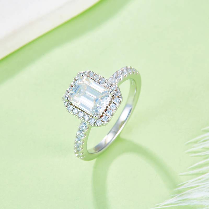 Affordable Luxury长方形S925银镀白金MoissaniteWomen's Ring2.0ctD级